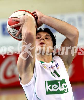 Basketball Bundesliga. Woerthersee Piraten gegen UBC St. Poelten.  Andreas Kuttnig (Piraten). Klagenfurt, 22.1.2011.
Foto:  Kuess

---
pressefotos, pressefotografie, kuess, qs, qspictures, sport, bild, bilder, bilddatenbank