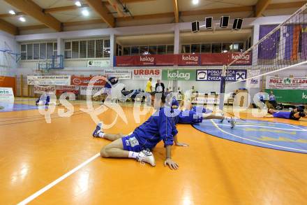 Volleyball. GM Capital Challenge Cup Men 2010/2011.  SK Posojilnica Aich/Dob (AUT)  vs VC Prefaxis MENEN (Bel). Sporthalle in Prevalje. Prevalje, 1.2.2011.
Foto: Kuess

---
pressefotos, pressefotografie, kuess, qs, qspictures, sport, bild, bilder, bilddatenbank