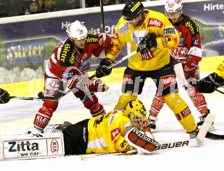EBEL. Eishockey Bundesliga. KAC gegen EV Vienna Capitals. Jeff Shantz, Tyler Scofield,  (KAC), Juergen Penker, Philippe Lakos (Vienna). Klagenfurt, am 13.2.2011.
Foto: Kuess 

---
pressefotos, pressefotografie, kuess, qs, qspictures, sport, bild, bilder, bilddatenbank