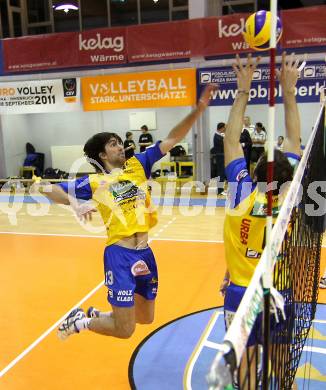 Volleyball. Challenge Cup. SK Aich/Dob gegen Arkas Izmir (TUR). Reiser Gerald, Koch Robert (Aich/Dob). Prevalje, 22.2.2011.
Foto: Kuess

---
pressefotos, pressefotografie, kuess, qs, qspictures, sport, bild, bilder, bilddatenbank