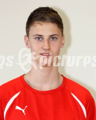 Fussball Akademie Kaernten U18. Lukas Rabitsch. Klagenfurt, 27.3.2011.
Foto: Kuess
---
pressefotos, pressefotografie, kuess, qs, qspictures, sport, bild, bilder, bilddatenbank