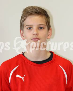 Fussball Akademie Kaernten U16. Bernhard Karre. Klagenfurt, 27.3.2011.
Foto: Kuess
---
pressefotos, pressefotografie, kuess, qs, qspictures, sport, bild, bilder, bilddatenbank