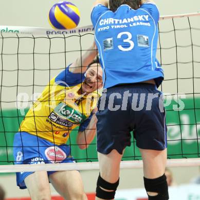 Volleyball. SK Aich/Dob gegen Hypo Tirol. Peter Divis (Aich/Dob), Stefan Chrtiansky (Hypo Tirol). Klagenfurt, 7.4.2011.
Foto: Kuess

---
pressefotos, pressefotografie, kuess, qs, qspictures, sport, bild, bilder, bilddatenbank