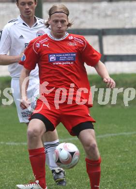 Fussball Unterliga Ost. DSG Sele Zell gegen SV Ludmannsdorf. Alen Nikola Rajkovic (Sele Zell). Zell Pfarre, am 23.4.2011.
Foto: Kuess
---
pressefotos, pressefotografie, kuess, qs, qspictures, sport, bild, bilder, bilddatenbank