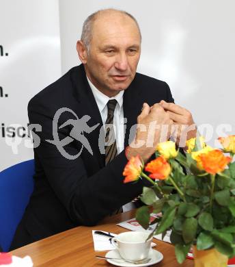 Fussball. Manfred Mertel. Klagenfurt, am 6.5.2011.
Foto: Kuess
---
pressefotos, pressefotografie, kuess, qs, qspictures, sport, bild, bilder, bilddatenbank