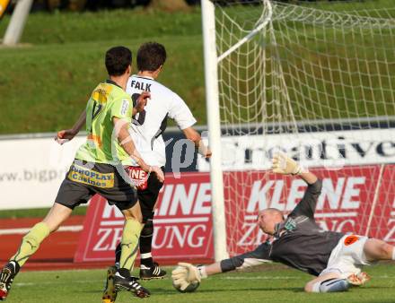 Fussball Erste Liga. WAC/St. Andrae gegen FC Gratkorn.  2:0 durch Christian Falk,  (WAC), Michael Sauseng, Matthias Goetzinger (Gratkorn). Wolfsberg, 24.5.2011
Foto: Kuess

---
pressefotos, pressefotografie, kuess, qs, qspictures, sport, bild, bilder, bilddatenbank