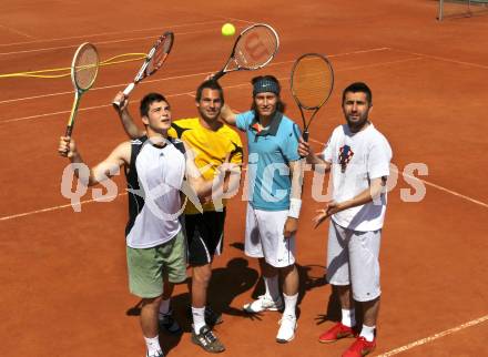 Fussball. Bundesliga. Erste Liga. Tennisturnier WAC/St. Andrae. Roland Putsche, Gernot Messner, Dario Baldauf, Trainer Nenad Bjelica. Klagenfurt, am 25.5.2011.
Foto: Kuess
---
pressefotos, pressefotografie, kuess, qs, qspictures, sport, bild, bilder, bilddatenbank
