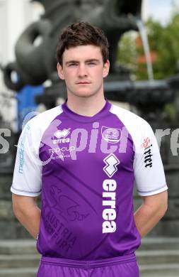 Fussball Regionalliga. Mannschaftsfototermin SK Austria Klagenfurt. Martin Tschernuth. Klagenfurt, am 31.7.2011.
Foto: Kuess
---
pressefotos, pressefotografie, kuess, qs, qspictures, sport, bild, bilder, bilddatenbank