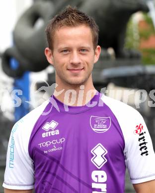 Fussball Regionalliga. Mannschaftsfototermin SK Austria Klagenfurt. Patrick Radinger. Klagenfurt, am 31.7.2011.
Foto: Kuess
---
pressefotos, pressefotografie, kuess, qs, qspictures, sport, bild, bilder, bilddatenbank