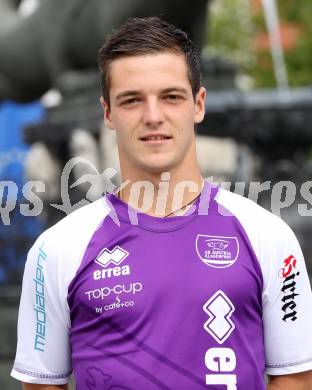Fussball Regionalliga. Mannschaftsfototermin SK Austria Klagenfurt. Martin Salentinig. Klagenfurt, am 31.7.2011.
Foto: Kuess
---
pressefotos, pressefotografie, kuess, qs, qspictures, sport, bild, bilder, bilddatenbank
