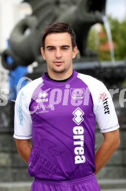 Fussball Regionalliga. Mannschaftsfototermin SK Austria Klagenfurt. Alexander Percher. Klagenfurt, am 31.7.2011.
Foto: Kuess
---
pressefotos, pressefotografie, kuess, qs, qspictures, sport, bild, bilder, bilddatenbank