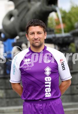 Fussball Regionalliga. Mannschaftsfototermin SK Austria Klagenfurt. Christian Sablatnig. Klagenfurt, am 31.7.2011.
Foto: Kuess
---
pressefotos, pressefotografie, kuess, qs, qspictures, sport, bild, bilder, bilddatenbank