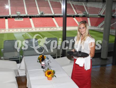 Fussball. Regionalliga. SK Austria Klagenfurt. VIP. Klagenfurt, 1.8.2011.
Foto: Kuess
---
pressefotos, pressefotografie, kuess, qs, qspictures, sport, bild, bilder, bilddatenbank