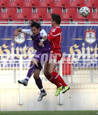 Fussball Regionalliga. SK Austria Klagenfurt gegen Vorwaerts Steyr. Almedin Hota (Klagenfurt), Michael Mehlem (Steyr). Klagenfurt, am 12.8.2011.
Foto: Kuess
---
pressefotos, pressefotografie, kuess, qs, qspictures, sport, bild, bilder, bilddatenbank