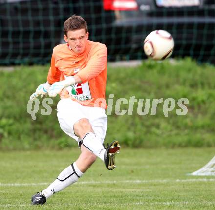 Fussball Kaerntner Liga. Maria Saal gegen RZ Pellets WAC/St. Andrae. Max Friesacher (WAC/St. Andrae). Maria Saal, am 13.8.2011.
Foto: Kuess
---
pressefotos, pressefotografie, kuess, qs, qspictures, sport, bild, bilder, bilddatenbank