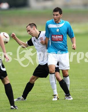 Fussball Kaerntner Liga. Maria Saal gegen RZ Pellets WAC/St. Andrae. Martin Rauter Rauter (Maria Saal), Roland Putsche (WAC/St. Andrae). Maria Saal, am 13.8.2011.
Foto: Kuess
---
pressefotos, pressefotografie, kuess, qs, qspictures, sport, bild, bilder, bilddatenbank