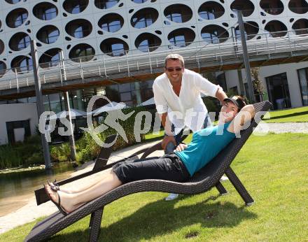 Schi Alpin. Sommergespraech mit Kathrin Zettel. Kathrin Zettel, Valentin Hobel. Klagenfurt, am 3.8.2011.
Foto: Kuess
---
pressefotos, pressefotografie, kuess, qs, qspictures, sport, bild, bilder, bilddatenbank