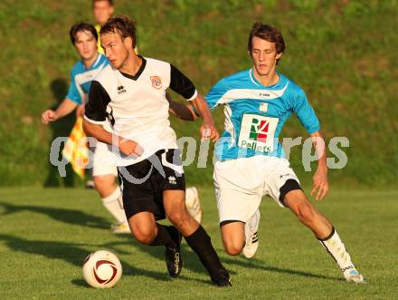 Fussball Kaerntner Liga. Maria Saal gegen RZ Pellets WAC/St. Andrae. Bernhard Walzl (Maria Saal), Petar Maric (WAC/St. Andrae). Maria Saal, am 13.8.2011.
Foto: Kuess
---
pressefotos, pressefotografie, kuess, qs, qspictures, sport, bild, bilder, bilddatenbank