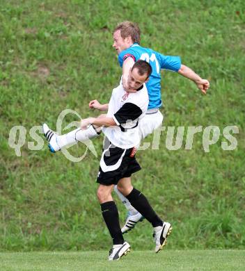 Fussball Kaerntner Liga. Maria Saal gegen RZ Pellets WAC/St. Andrae. Martin Rauter Rauter (Maria Saal), Christian Samitsch (WAC/St. Andrae). Maria Saal, am 13.8.2011.
Foto: Kuess
---
pressefotos, pressefotografie, kuess, qs, qspictures, sport, bild, bilder, bilddatenbank