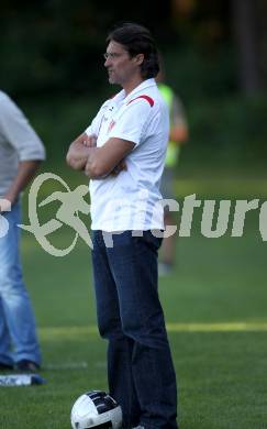 Fussball Kaerntner Liga. ATUS Ferlach gegen Voelkermarkt. Trainer Igor Strugger (Ferlach). Ferlach, am 14.8.2011.
Foto: Kuess
---
pressefotos, pressefotografie, kuess, qs, qspictures, sport, bild, bilder, bilddatenbank