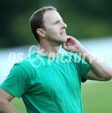 Fussball Kaerntner Liga. ATUS Ferlach gegen Voelkermarkt. Trainer Kurt Stuck (Voelkermarkt). Ferlach, am 14.8.2011.
Foto: Kuess
---
pressefotos, pressefotografie, kuess, qs, qspictures, sport, bild, bilder, bilddatenbank
