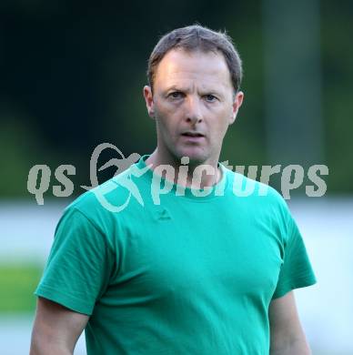 Fussball Kaerntner Liga. ATUS Ferlach gegen Voelkermarkt. Trainer Kurt Stuck (Voelkermarkt). Ferlach, am 14.8.2011.
Foto: Kuess
---
pressefotos, pressefotografie, kuess, qs, qspictures, sport, bild, bilder, bilddatenbank