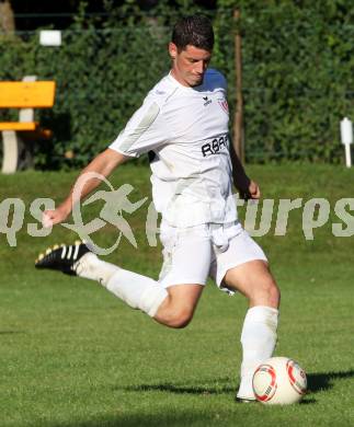 Fussball Kaerntner Liga. ATUS Ferlach gegen Voelkermarkt. Mario Verdel(Ferlach). Ferlach, am 14.8.2011.
Foto: Kuess
---
pressefotos, pressefotografie, kuess, qs, qspictures, sport, bild, bilder, bilddatenbank