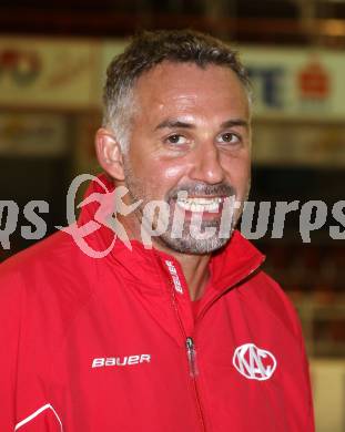 Eishockey. KAC. Portraitfoto. Mannschaftsfoto. GERALD RESSMANN. Klagenfurt, 17.8.2011.
Foto: Kuess
---
pressefotos, pressefotografie, kuess, qs, qspictures, sport, bild, bilder, bilddatenbank