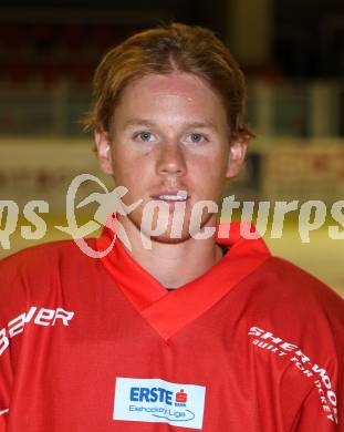Eishockey. KAC. Portraitfoto. Mannschaftsfoto. Scofield Tyler. Klagenfurt, 17.8.2011.
Foto: Kuess
---
pressefotos, pressefotografie, kuess, qs, qspictures, sport, bild, bilder, bilddatenbank