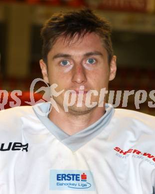 Eishockey. KAC. Portraitfoto. Mannschaftsfoto.  Schuller David. Klagenfurt, 17.8.2011.
Foto: Kuess
---
pressefotos, pressefotografie, kuess, qs, qspictures, sport, bild, bilder, bilddatenbank