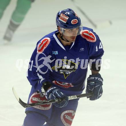 Eishockey Testspiel. Rudolf Hiti Cup. Olimpija Ljubljana gegen VSV. Kyle Wanvig (VSV). Bled, am 18.8.2011.
Foto: Kuess
---
pressefotos, pressefotografie, kuess, qs, qspictures, sport, bild, bilder, bilddatenbank