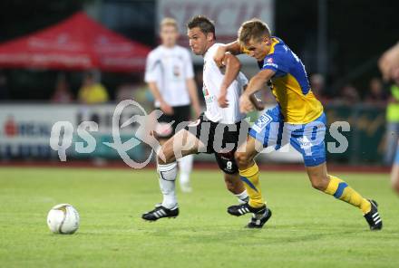 Fussball Bundesliga. Erste Liga. WAC/St. Andrae gegen Vienna. Gernot Messner, (WAC/St.Andrae), Mario Kroepfl (Vienna). Wolfsberg, 19.8.2011
Foto: Kuess

---
pressefotos, pressefotografie, kuess, qs, qspictures, sport, bild, bilder, bilddatenbank