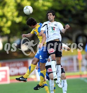 Fussball Bundesliga. Erste Liga. WAC/St. Andrae gegen Vienna. Jacobo,  (WAC/St.Andrae), Andreas Tiffner (Vienna). Wolfsberg, 19.8.2011
Foto: Kuess

---
pressefotos, pressefotografie, kuess, qs, qspictures, sport, bild, bilder, bilddatenbank