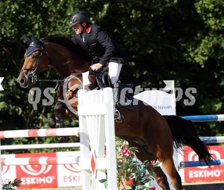 Reiten. Kaerntner Landesmeisterschaften. Andreas bauer auf Lando 281. Reifnitz, am 14.8.2011.
Foto: Kuess
---
pressefotos, pressefotografie, kuess, qs, qspictures, sport, bild, bilder, bilddatenbank
