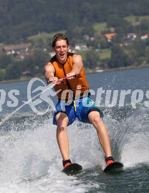 Eishockey. VSV. Wasserski. WIESER Marco.  Ossiacher See, 22.8.2011.
Foto: Kuess
---
pressefotos, pressefotografie, kuess, qs, qspictures, sport, bild, bilder, bilddatenbank