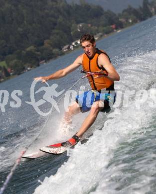 Eishockey. VSV. Wasserski. WIESER Marco.  Ossiacher See, 22.8.2011.
Foto: Kuess
---
pressefotos, pressefotografie, kuess, qs, qspictures, sport, bild, bilder, bilddatenbank