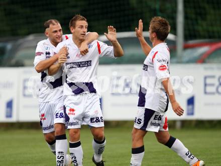 Fussball Regionalliga. SAK gegen Pasching. Torjubel Christian Dlopst, Darijo Biscan, Grega Triplat (SAK). Klagenfurt, am 27.8.2011.
Foto: Kuess
---
pressefotos, pressefotografie, kuess, qs, qspictures, sport, bild, bilder, bilddatenbank