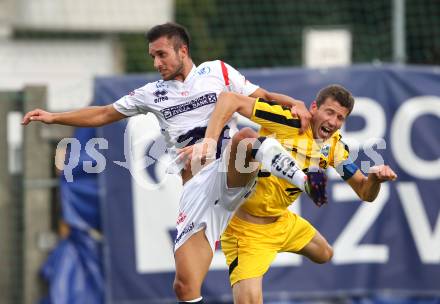 Fussball Regionalliga. SAK gegen Pasching. Murat Veliu (SAK), Davorin Kablar (Pasching). Klagenfurt, am 27.8.2011.
Foto: Kuess
---
pressefotos, pressefotografie, kuess, qs, qspictures, sport, bild, bilder, bilddatenbank
