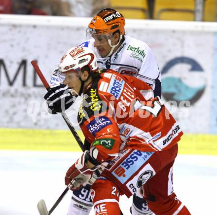 Eishockey Testspiel KAC gegen Iserlohn Roosters. Manuel Geier, (KAC), Robert Hock  (Iserlohn Roosters). Klagenfurt, 27.8.2011.
Foto: Kuess 

---
pressefotos, pressefotografie, kuess, qs, qspictures, sport, bild, bilder, bilddatenbank