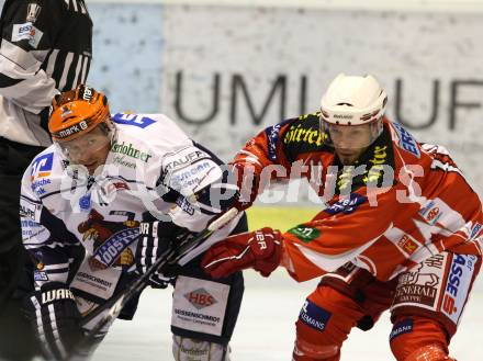 Eishockey Testspiel KAC gegen Iserlohn Roosters. Thomas Koch, (KAC), Mike York  (Iserlohn Roosters). Klagenfurt, 27.8.2011.
Foto: Kuess 

---
pressefotos, pressefotografie, kuess, qs, qspictures, sport, bild, bilder, bilddatenbank