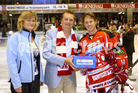 EBEL. Eishockey Bundesliga.  KAC gegen EC Red Bull Salzburg. Spieler des Abends, SCOFIELD Tyler (KAC). Klagenfurt, 9.9.2011.
Foto: Kuess 

---
pressefotos, pressefotografie, kuess, qs, qspictures, sport, bild, bilder, bilddatenbank