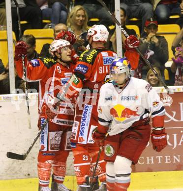 EBEL. Eishockey Bundesliga.  KAC gegen EC Red Bull Salzburg. Torjubel SPURGEON Tyler (KAC). Klagenfurt, 9.9.2011.
Foto: Kuess 

---
pressefotos, pressefotografie, kuess, qs, qspictures, sport, bild, bilder, bilddatenbank