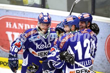 EBEL. Eishockey Bundesliga. EC Rekord Fenster VSV gegen EHC LIWEST Linz. Torjubel VSV. Villach, am 7.10.2011.
Foto: Kuess 


---
pressefotos, pressefotografie, kuess, qs, qspictures, sport, bild, bilder, bilddatenbank