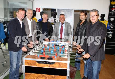Fussball. Regionalliga. Pressekonferenz. Derby Austria Klagenfurt gegen VSV. Dietmar Thuller, Heimo Vorderegger, Matthias Dollinger sen. (Austria Klagenfurt), Egon Putzi, Peter Hrstic, Guenther Kronsteiner (VSV). Klagenfurt, 13. 10.2011.
Foto: Kuess
---
pressefotos, pressefotografie, kuess, qs, qspictures, sport, bild, bilder, bilddatenbank