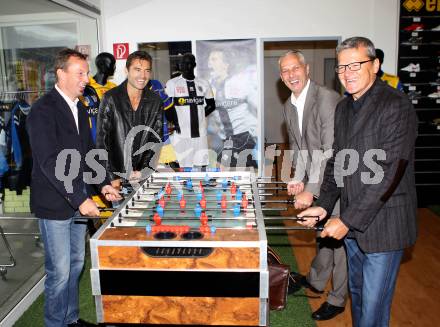 Fussball. Regionalliga. Pressekonferenz. Derby Austria Klagenfurt gegen VSV. Dietmar Thuller, Heimo Vorderegger, Peter Hrstic, Guenther Kronsteiner (VSV). Klagenfurt, 13. 10.2011.
Foto: Kuess
---
pressefotos, pressefotografie, kuess, qs, qspictures, sport, bild, bilder, bilddatenbank
