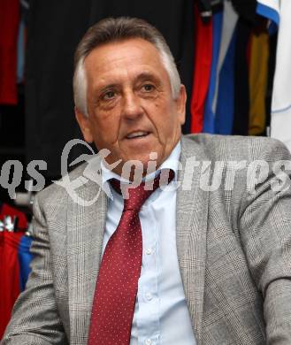 Fussball. Regionalliga. Pressekonferenz. Derby Austria Klagenfurt gegen VSV. Matthias Dollinger sen. (Austria Klagenfurt). Klagenfurt, 13. 10.2011.
Foto: Kuess
---
pressefotos, pressefotografie, kuess, qs, qspictures, sport, bild, bilder, bilddatenbank