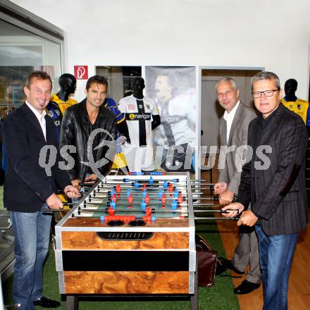 Fussball. Regionalliga. Pressekonferenz. Derby Austria Klagenfurt gegen VSV. Dietmar Thuller, Heimo Vorderegger, Peter Hrstic, Guenther Kronsteiner (VSV). Klagenfurt, 13. 10.2011.
Foto: Kuess
---
pressefotos, pressefotografie, kuess, qs, qspictures, sport, bild, bilder, bilddatenbank