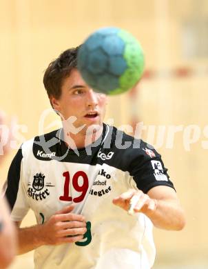 Handball. SC Kelag Ferlach gegen HC Shoppingcity Seiersberg. Drozina Primoz  (Ferlach). Ferlach, 15.10.2011.
Foto: Kuess
---
pressefotos, pressefotografie, kuess, qs, qspictures, sport, bild, bilder, bilddatenbank