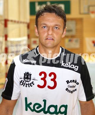 Handball. SC Kelag Ferlach. Dino Poje (Ferlach). Ferlach, 15.10.2011.
Foto: Kuess
---
pressefotos, pressefotografie, kuess, qs, qspictures, sport, bild, bilder, bilddatenbank