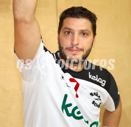 Handball. SC Kelag Ferlach. Christian Koschu  (Ferlach). Ferlach, 15.10.2011.
Foto: Kuess
---
pressefotos, pressefotografie, kuess, qs, qspictures, sport, bild, bilder, bilddatenbank